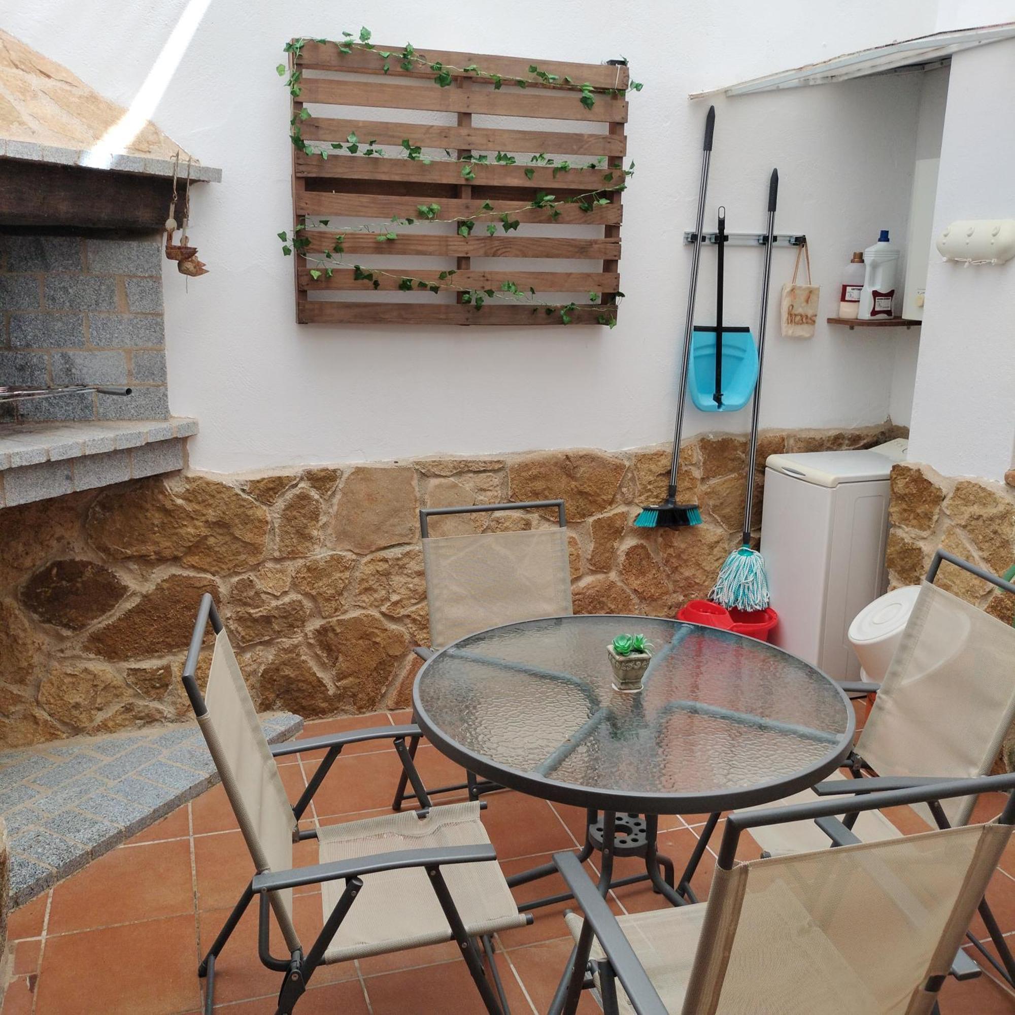 La Casina De Carmina Apartamento Arroyomolinos de Montánchez Exterior foto